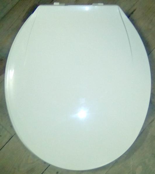 Toilet Seat Replacements. Soft Cream Colour. UK SEATS